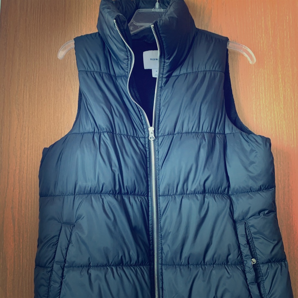 Old Navy Black Puffer Vest